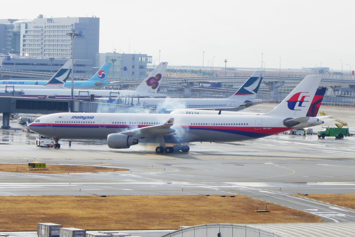 ９ｍ ｍｋｉ マレーシア航空 山河 彩 航空写真集